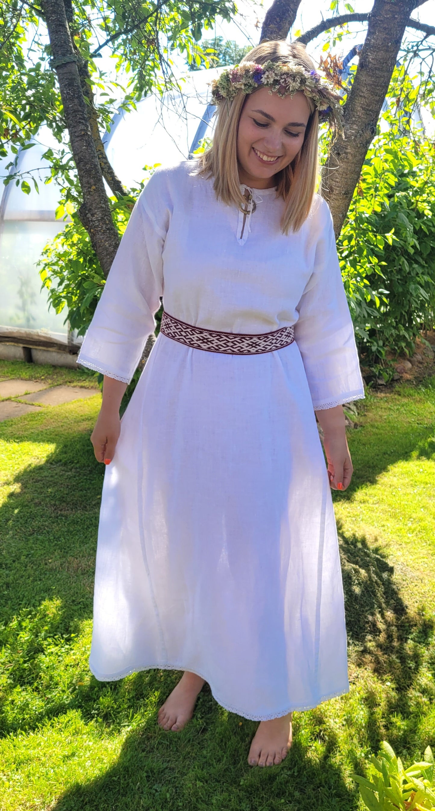Sieviešu kleita lina balta 48-50 izm