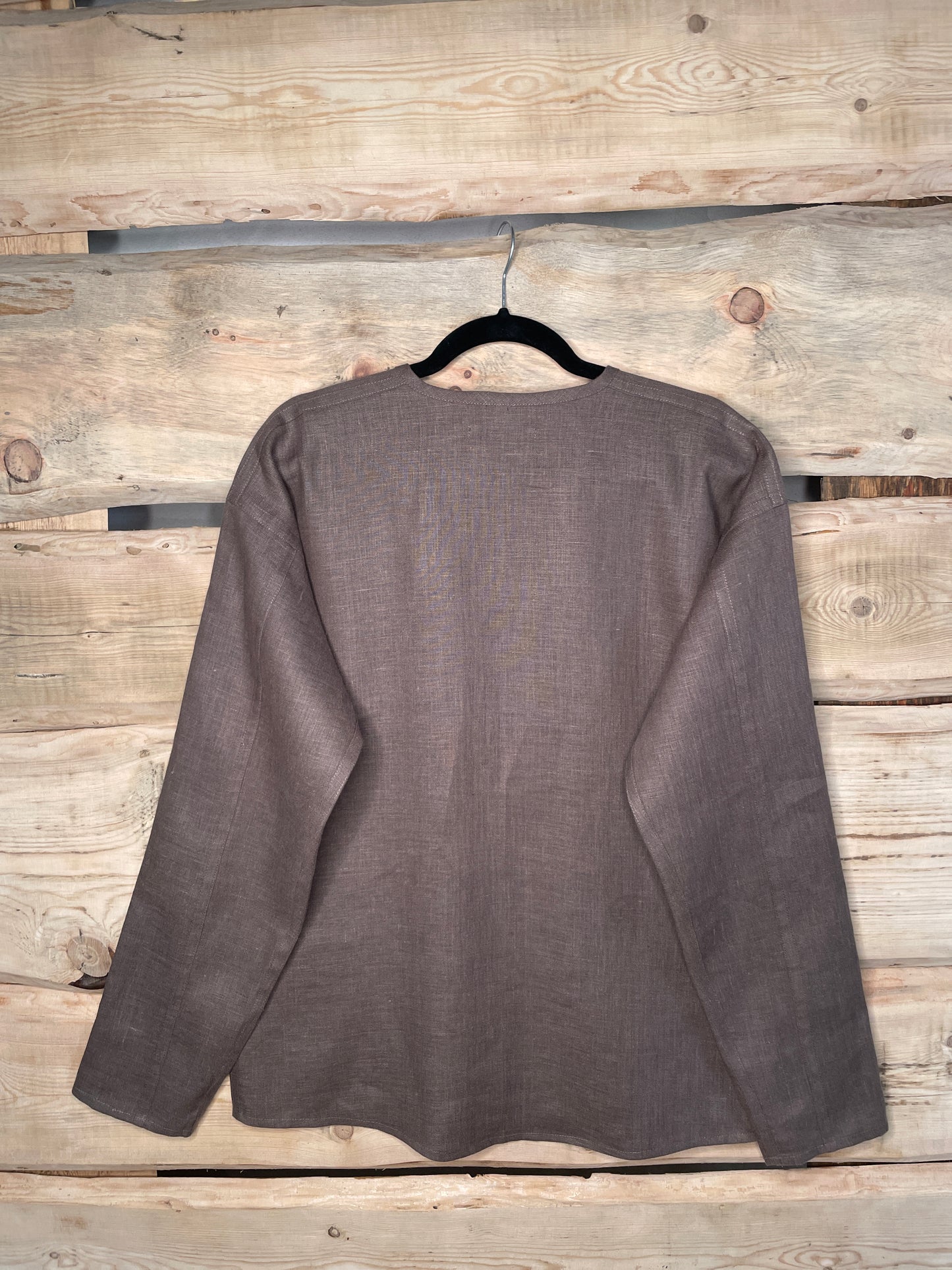 Vīriešu krekls lina brūns ar lina auklu M-L-XXL
