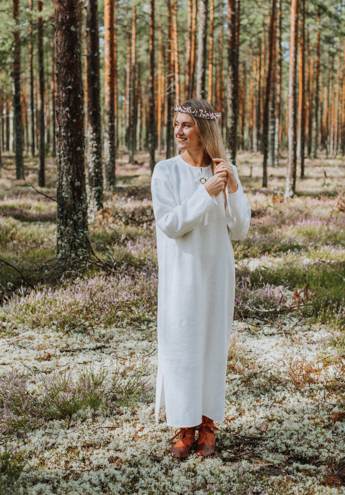 Sieviešu etnogrāfiskais krekls (kleita) lina balta 40-44 izm taisna ar garām rokām