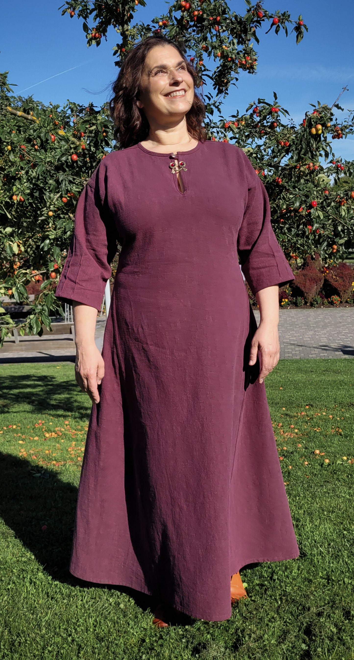 Sieviešu kleita tumši violets 46 izm