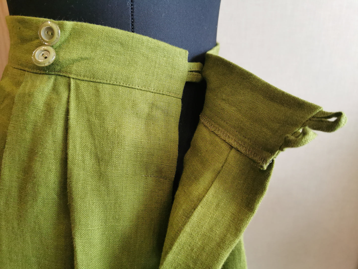 Sieviešu svārki violeti ar rakstainu lentu 40 izm