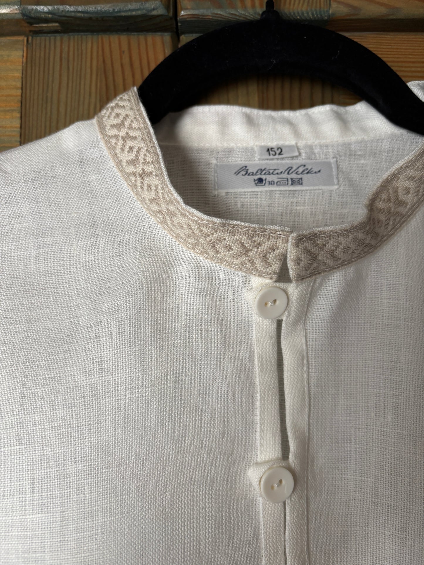 Zēnu lina krekls balts ar raksatinu krādziņu 140-152 izm