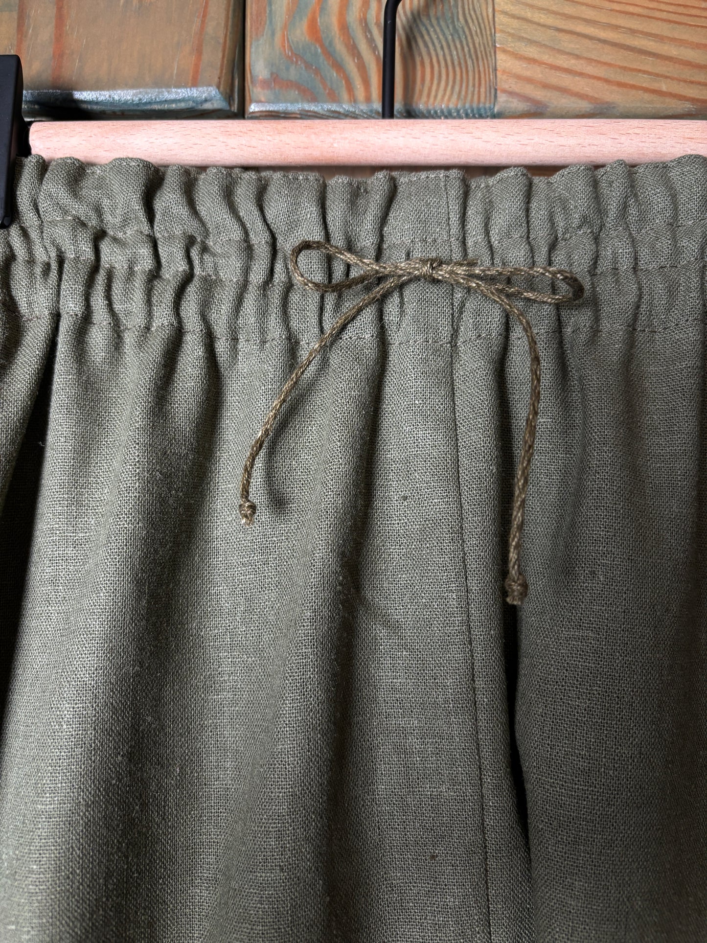 Zēnu lina bikses tumši olīvzaļas harēmtipa 92-98 izm