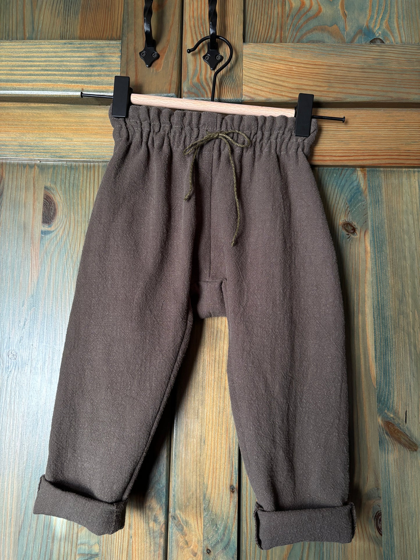 Zēnu bikses tumši haki zaļas harēmtipa 86 izm