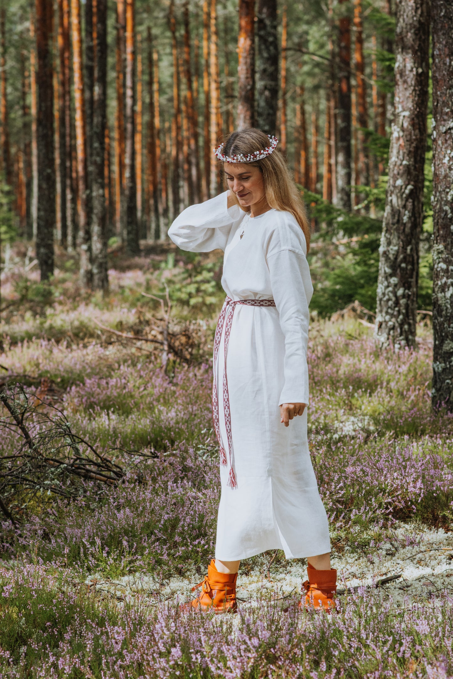 Sieviešu etnogrāfiskais krekls (kleita) lina balta 42-44 izm taisna ar garām rokām