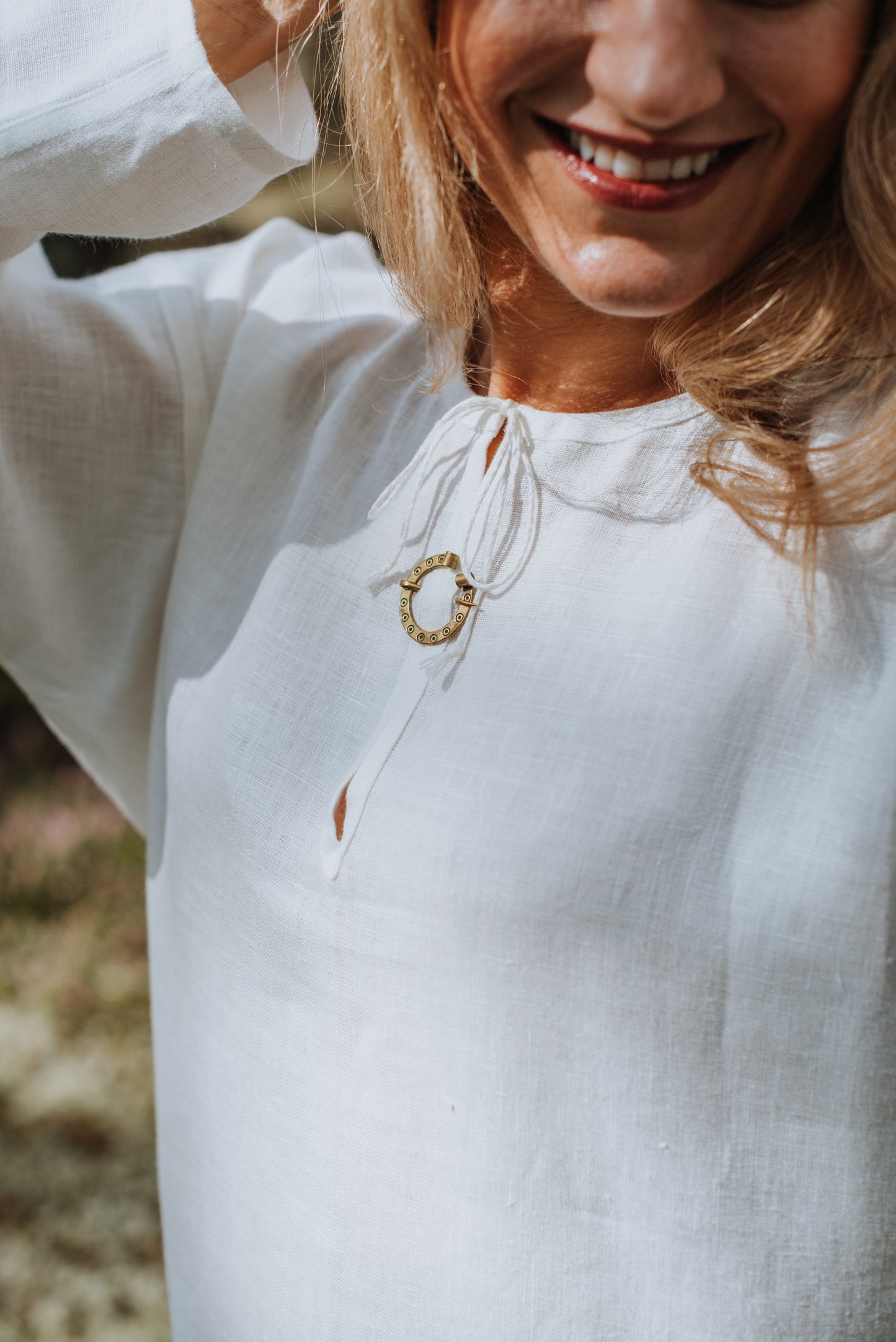 Sieviešu etnogrāfiskais krekls (kleita) lina balta 42-44 izm taisna ar garām rokām