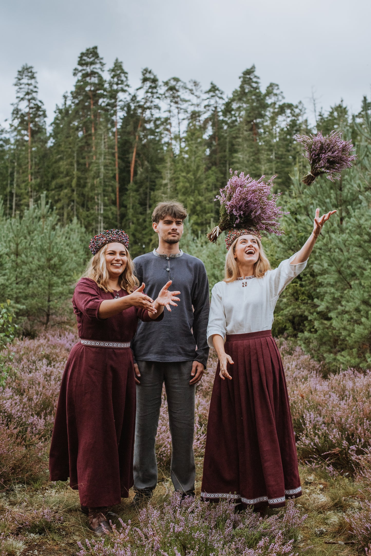 Sieviešu kleita lina violeta 42 izm ar rakstainu jostu