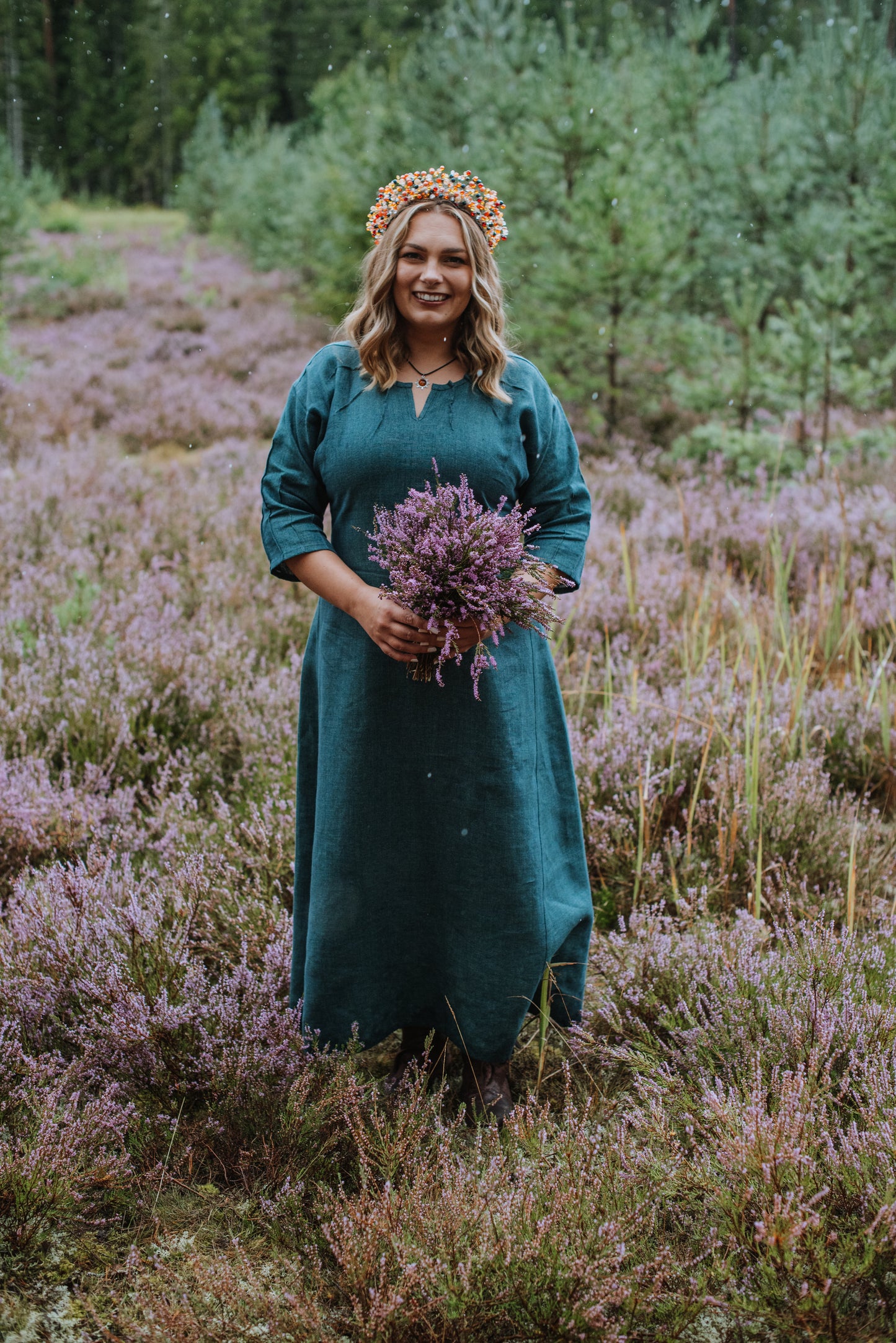 Sieviešu kleita lina zili zaļa melanža 42-50 izm